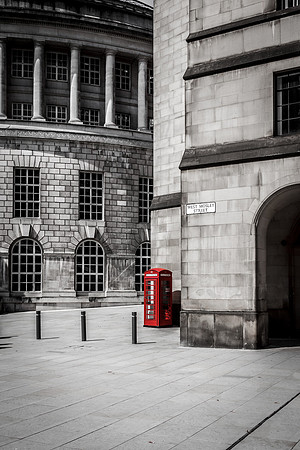Manchester Central Library, telephone box